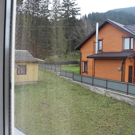 у михайла під лісом Verchovyna